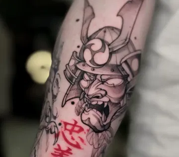 Tatuaje oriental blackwork la serena